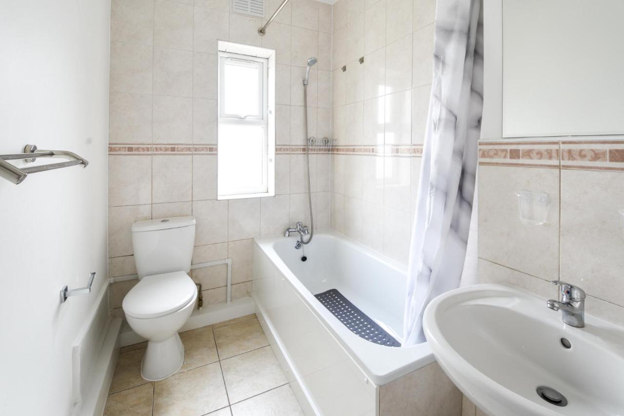Great Spacious 2 Bedroom Flat Hendon Eksteriør billede